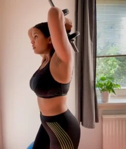 Active Top "Revolutional" | Schwarz -Miracle Woman Verkäufe Active Top Revolutional side 1280x1280