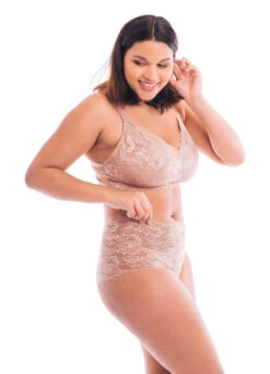 Cosabella High Waist Slip Spitze "Never Say Never" | Mandorla -Miracle Woman Verkäufe Curvy Sweetie Bralette Never Say Never mandorla seitlich rechts minoDlWlZjq4z25q 1280x1280