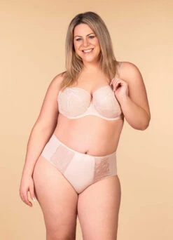 Bügel-BH "Mary" | Ivory 9 Bügel-BH "Mary" | Ivory -Miracle Woman Verkäufe Mary Silvana Image DSC 1394 Shop min 1280x1280