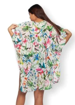 Strandcape "Amalfi" | Weiß-bunt -Miracle Woman Verkäufe Miracle Woman Amalfi Cape back min 1280x1280