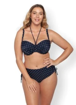 Bandeau Bikinitop "Marseille" | Marine/weiß 17 Bandeau Bikinitop "Marseille" | Marine/weiß -Miracle Woman Verkäufe Miracle Woman Marseille Bikini front full min 1280x1280