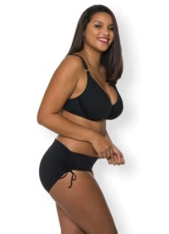 Bikinipant "Swim" | Schwarz 10 Bikinipant "Swim" | Schwarz -Miracle Woman Verkäufe Miracle Woman Bikini Pant mit Schn rung schwarz side min 1280x1280